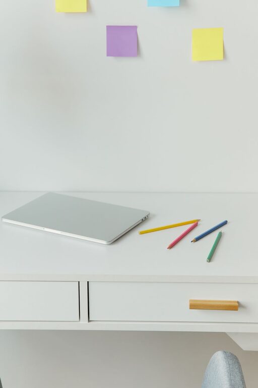 Simple and Effective Tips for Organizing Your Home Workspace