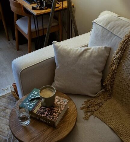 How to Create a Cozy and Inviting Reading Nook at Home