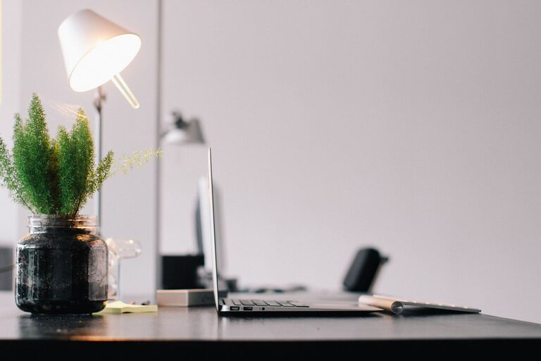 Effective Tips for Organizing a Clutter-Free and Inspiring Home Office Space
