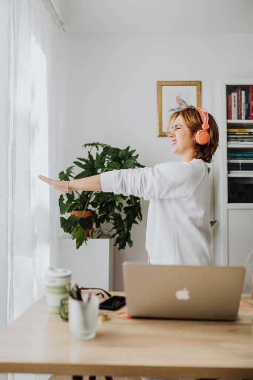 Creating a Relaxing Home Office to Boost Productivity and Well-Being